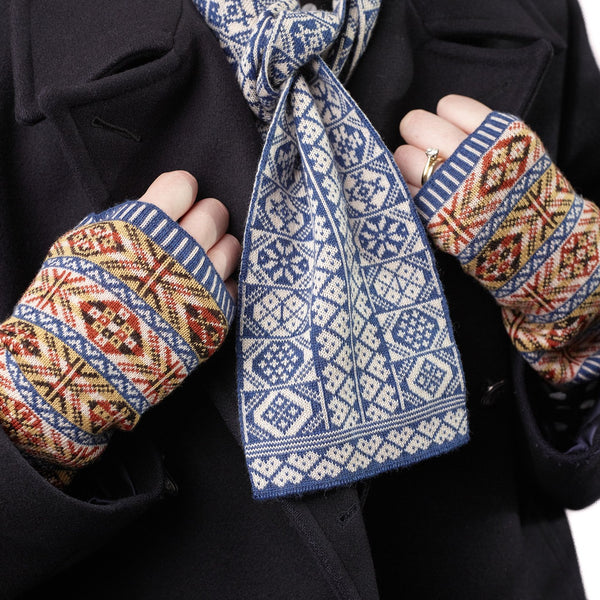 Design 1 - Heritage Wristwarmers in landmark 5-colour design - BAKKA