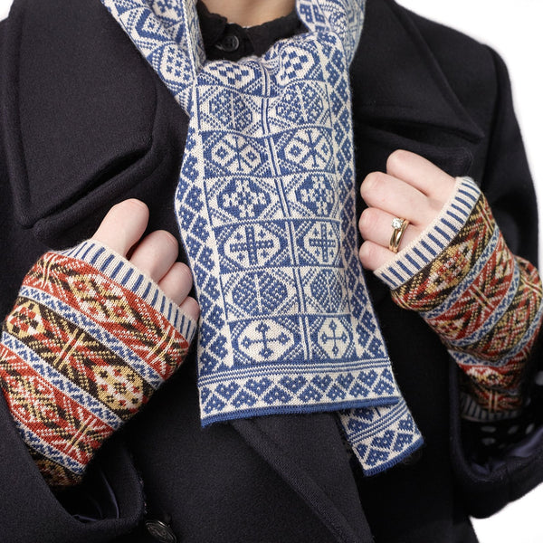 Design 1 - Heritage Wristwarmers in landmark 5-colour design - BAKKA