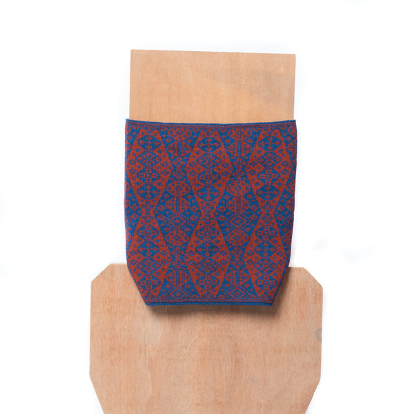 Design 5 - 2-colour Cowl in lozenge pattern - BAKKA