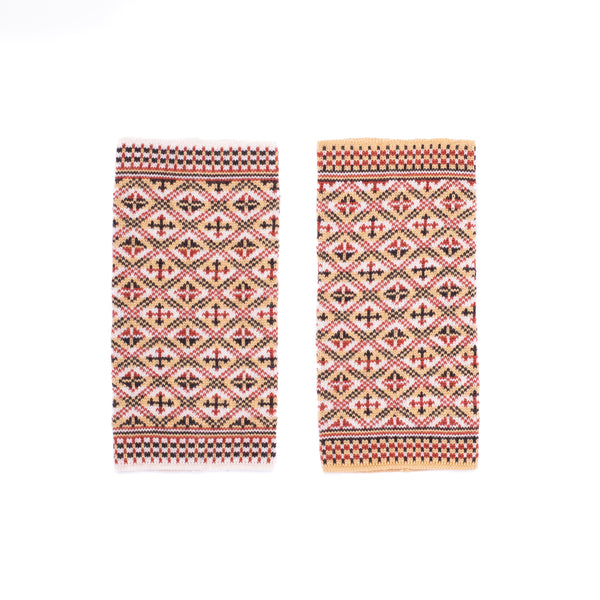 Design 4 -  Heritage Wristwarmers in delicate all-over pattern - BAKKA