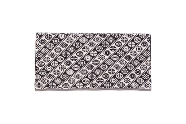 Design 8 - 2-colour Wide Scarf Stole in diagonal pattern - BAKKA