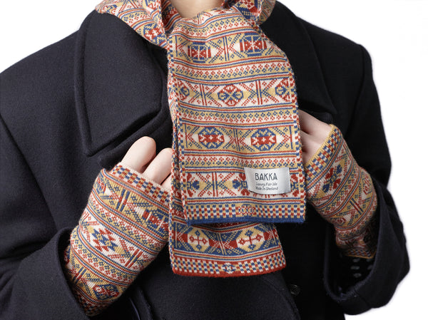 Design 2  - Heritage Wristwarmers in rare pattern - BAKKA