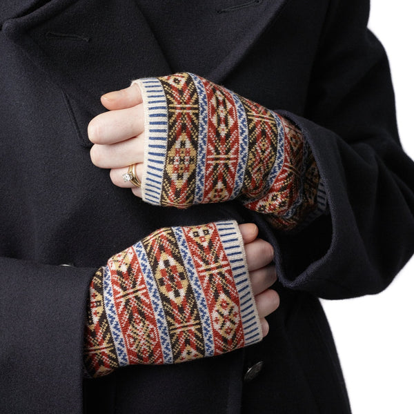 Design 1 - Heritage Wristwarmers in landmark 5-colour design - BAKKA