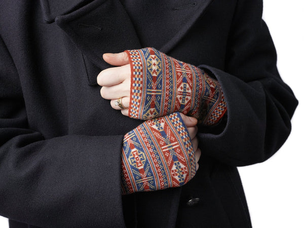 Design 2  - Heritage Wristwarmers in rare pattern - BAKKA