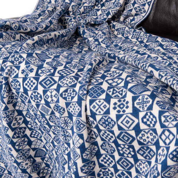 Design 12) - 2-Colour Throw - F - BAKKA